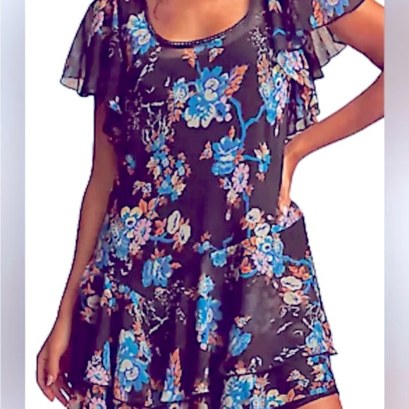 Free People sheet Scoop Neck Mini dress with flutter sleeves - Picture 2 of 8